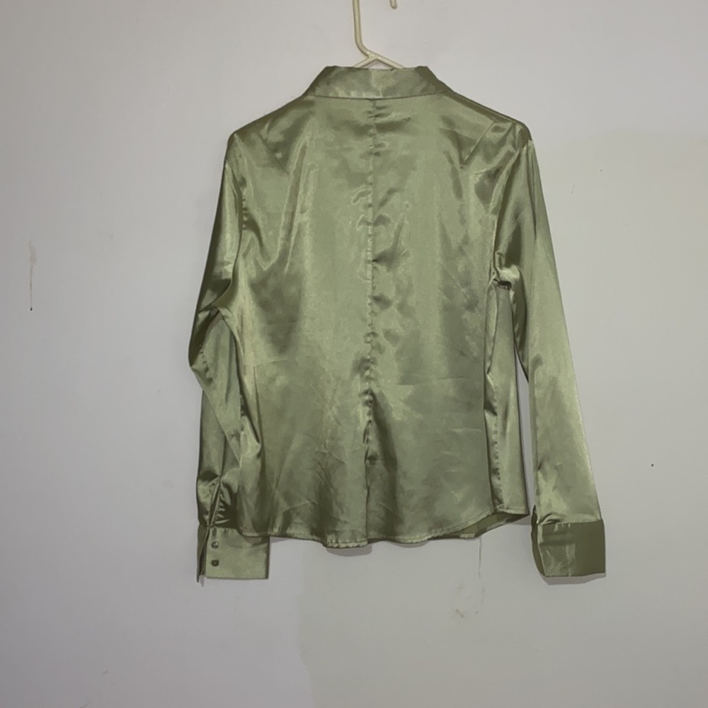 Women’s Kathy Ireland size XL dress Shirt - Picture 2 of 3